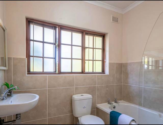 4 BEDROOM TOWNHOUSE TO LET IN HILLCREST CENTRAL